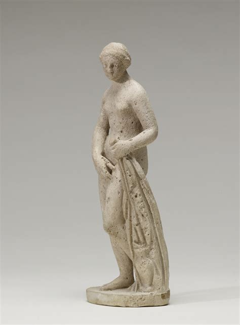 praxiteles aphrodite statue